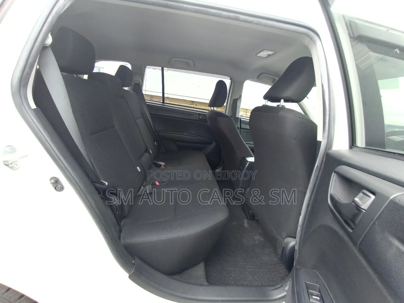 Toyota Corolla Fielder 1.5 Petrol FWD 2021 White