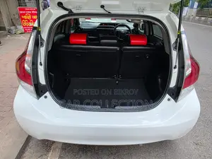 Toyota Aqua 2017 Pearl