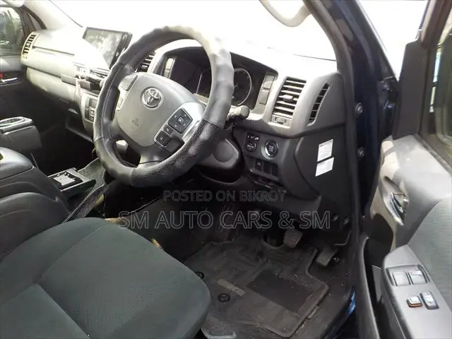Toyota HiAce 2021 Blue