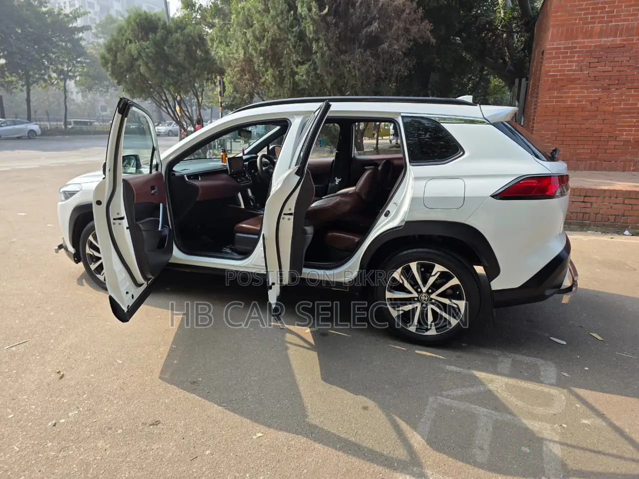 Toyota Corolla Cross 1.8 Hybrid AWD 2021 Pearl