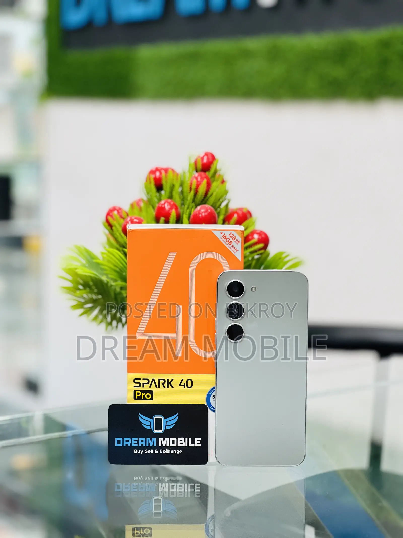 Tecno Spark 40 Pro 128 GB Silver