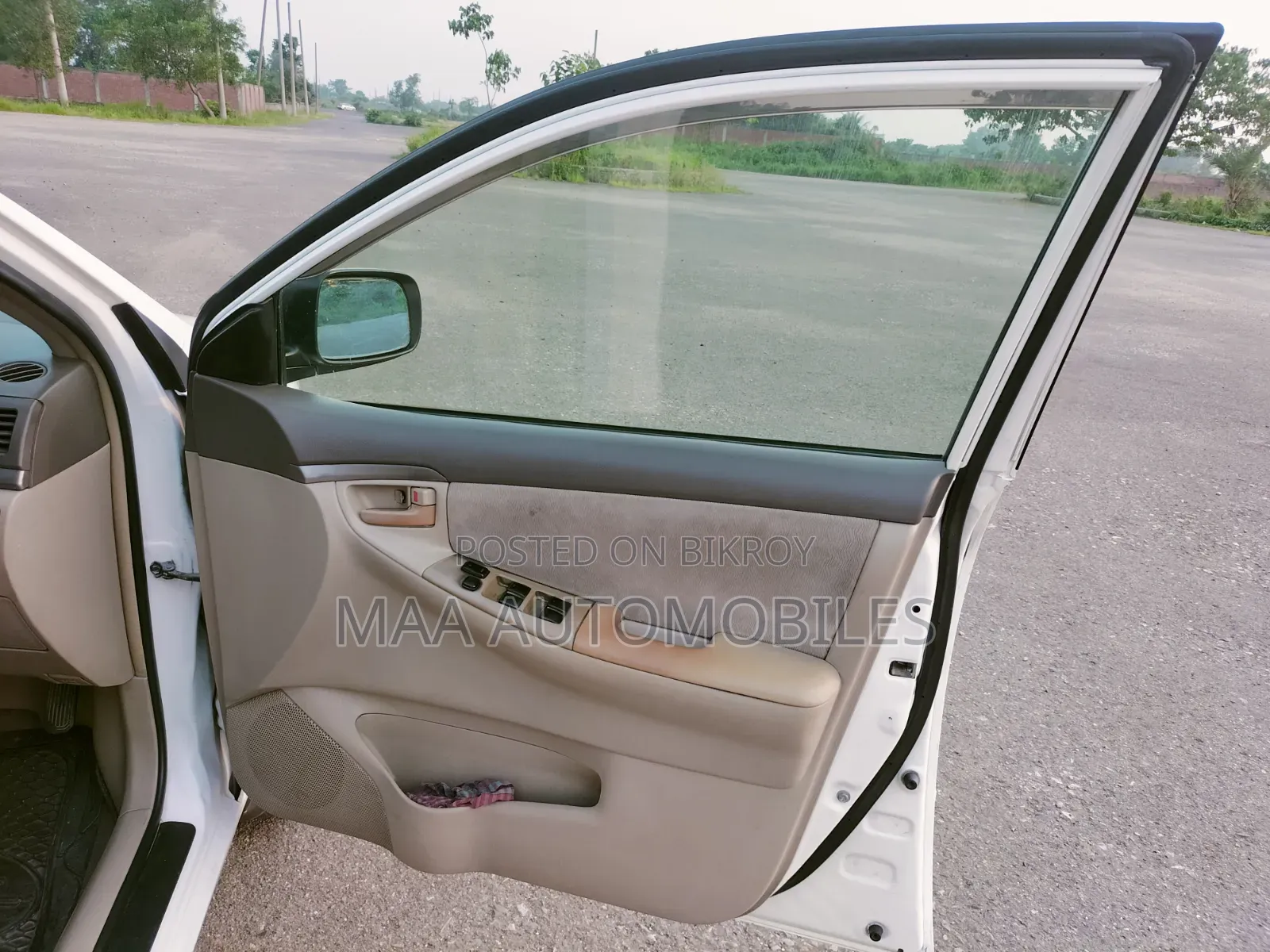 Toyota Corolla Sedan 2005 White
