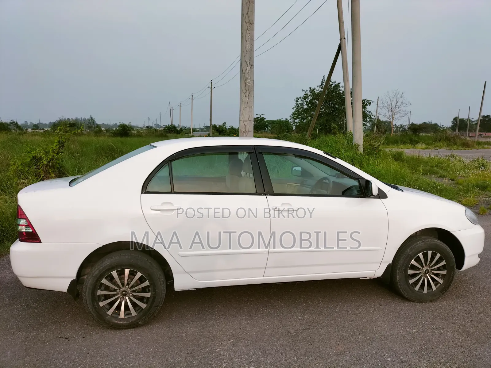 Toyota Corolla Sedan 2005 White