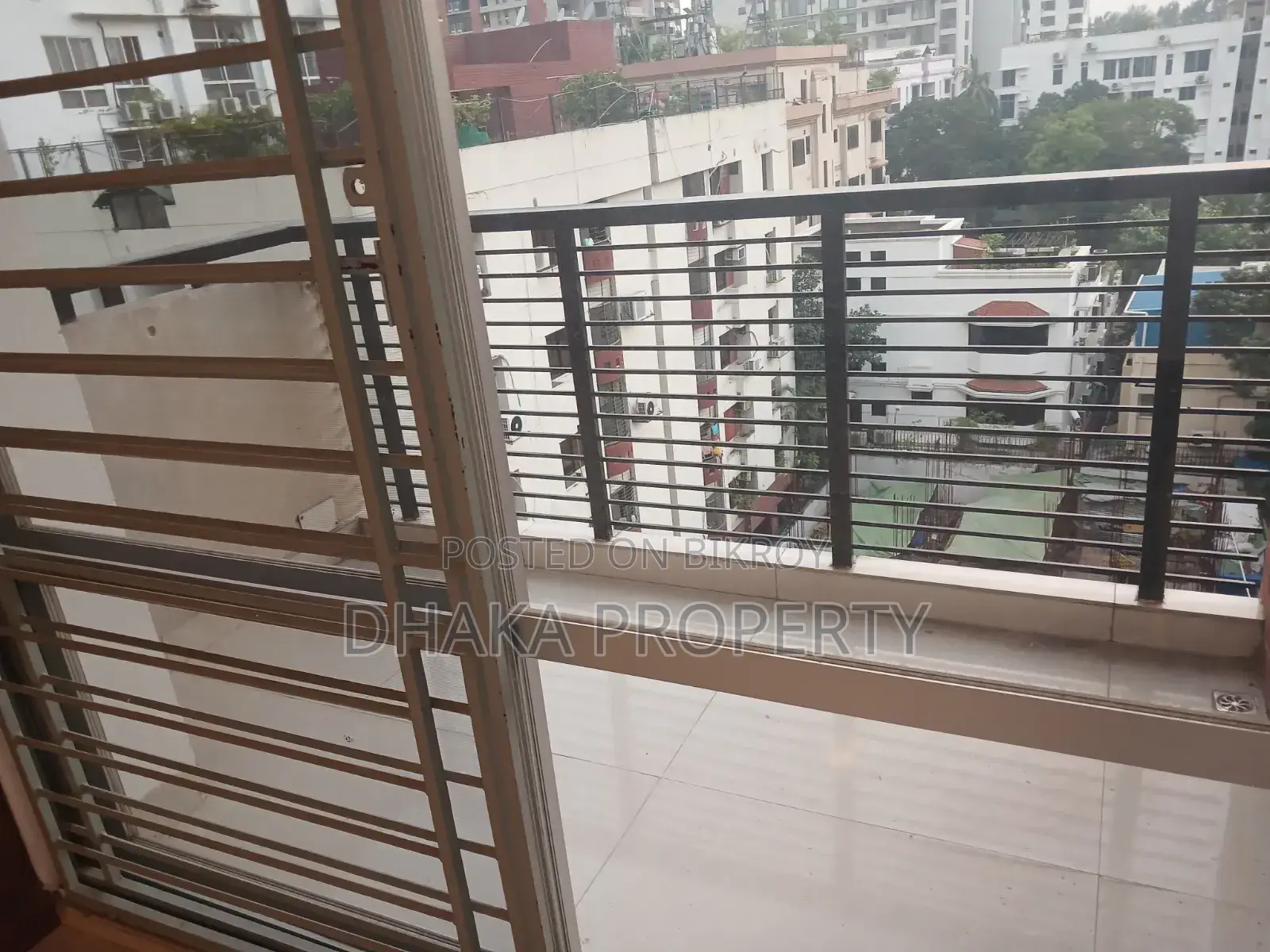4-bedroom Apartment in Abc, Gulshan for rent