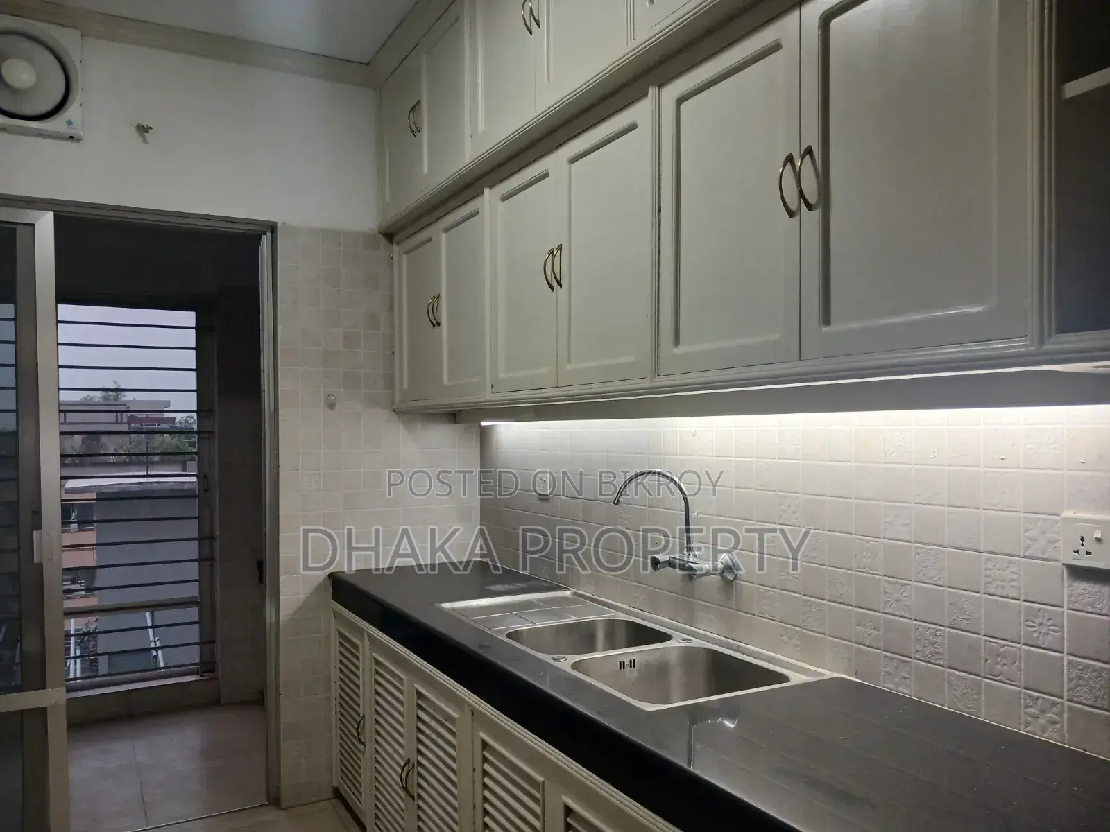 4-bedroom Apartment in Abc, Gulshan for rent