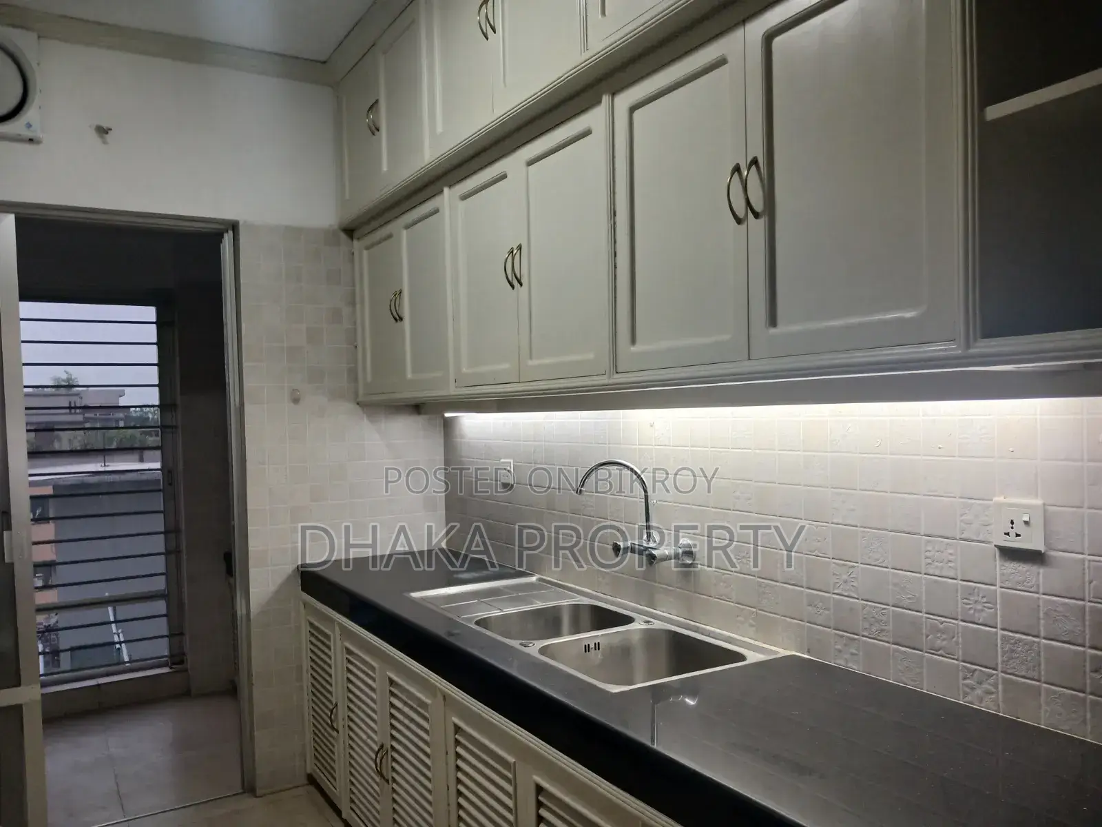 4-bedroom Apartment in Abc, Gulshan for rent