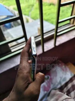 মোবাইল ফোন ৫১২ জিবি সাদা