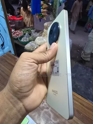 Realme 128 GB White
