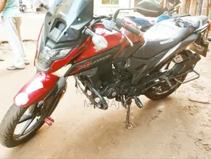 Honda 2022 Red
