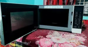 Panasonic 27 Liter Inverter Microwave Oven (NN-SF564W)
