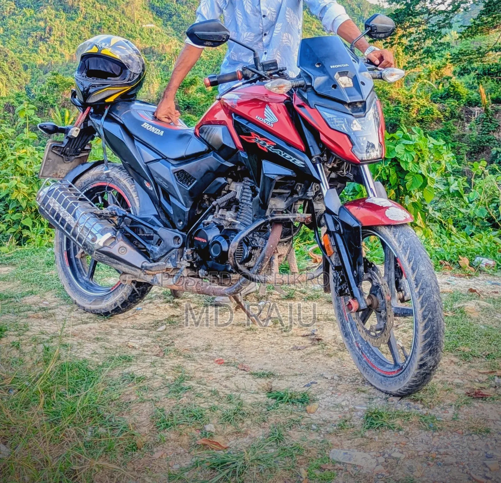 Honda 2022 Red