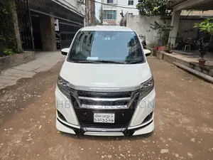 Toyota Esquire 2.0 FWD (8 Seater) 2019 Pearl