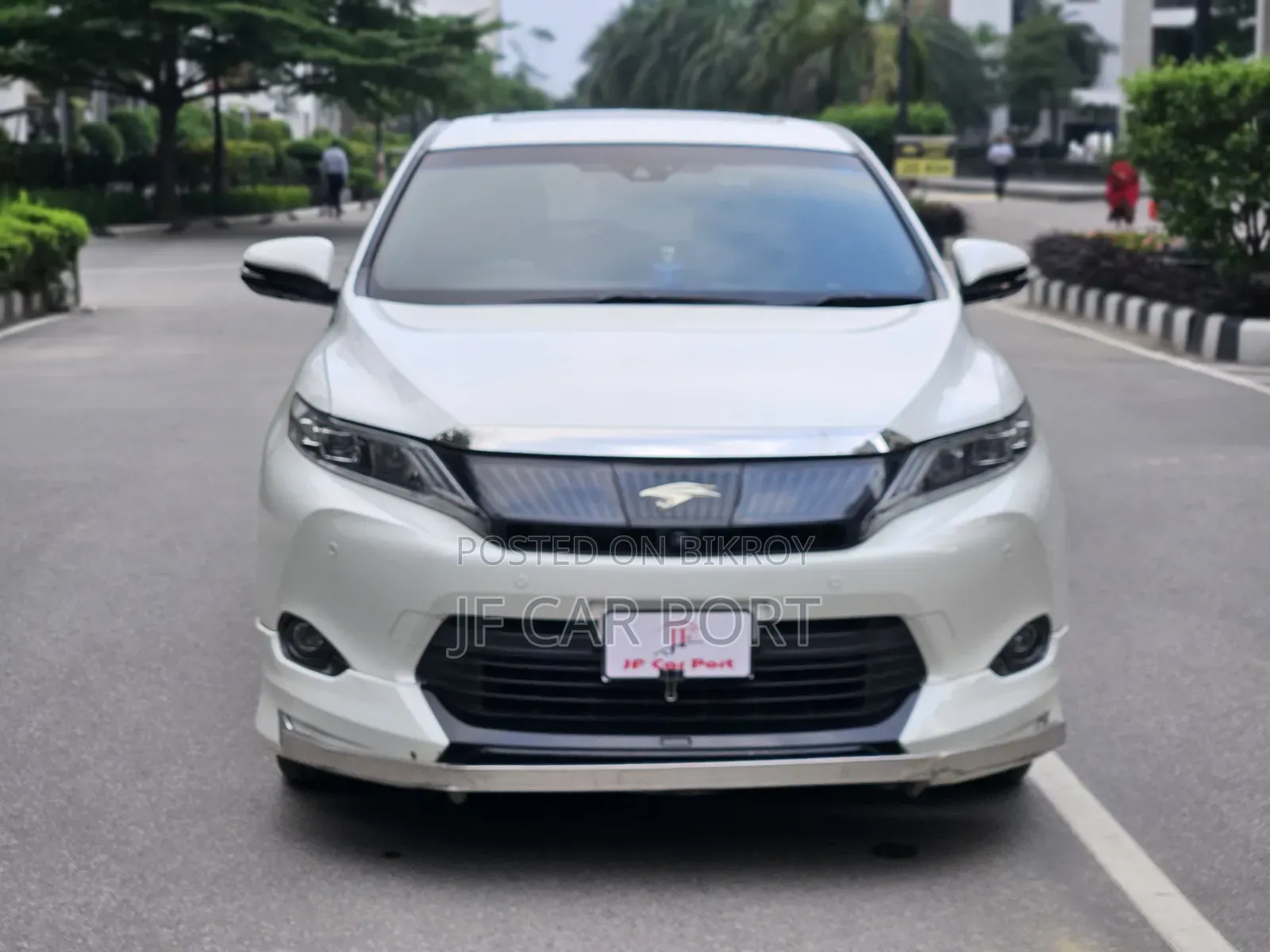 Toyota Harrier 2.5 Hybrid 4WD 2016 Pearl