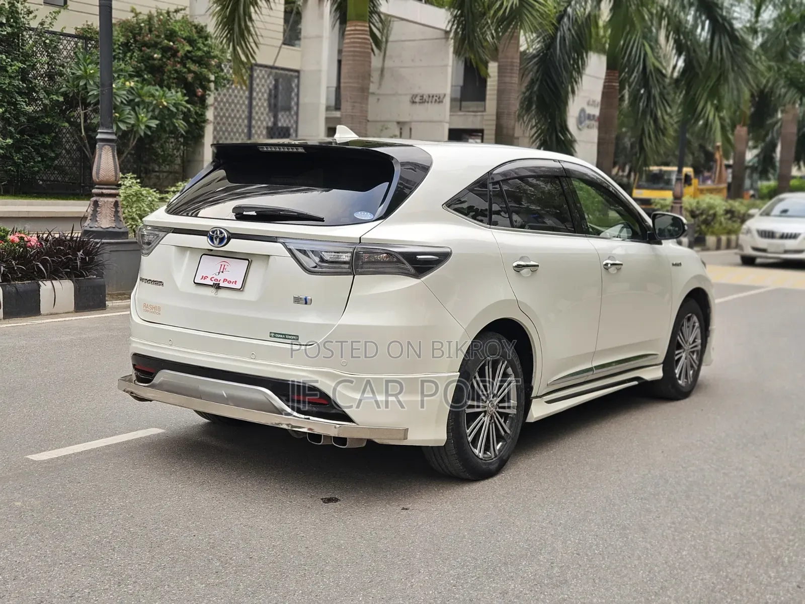 Toyota Harrier 2.5 Hybrid 4WD 2016 Pearl