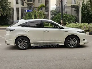 Toyota Harrier 2.5 Hybrid 4WD 2016 Pearl
