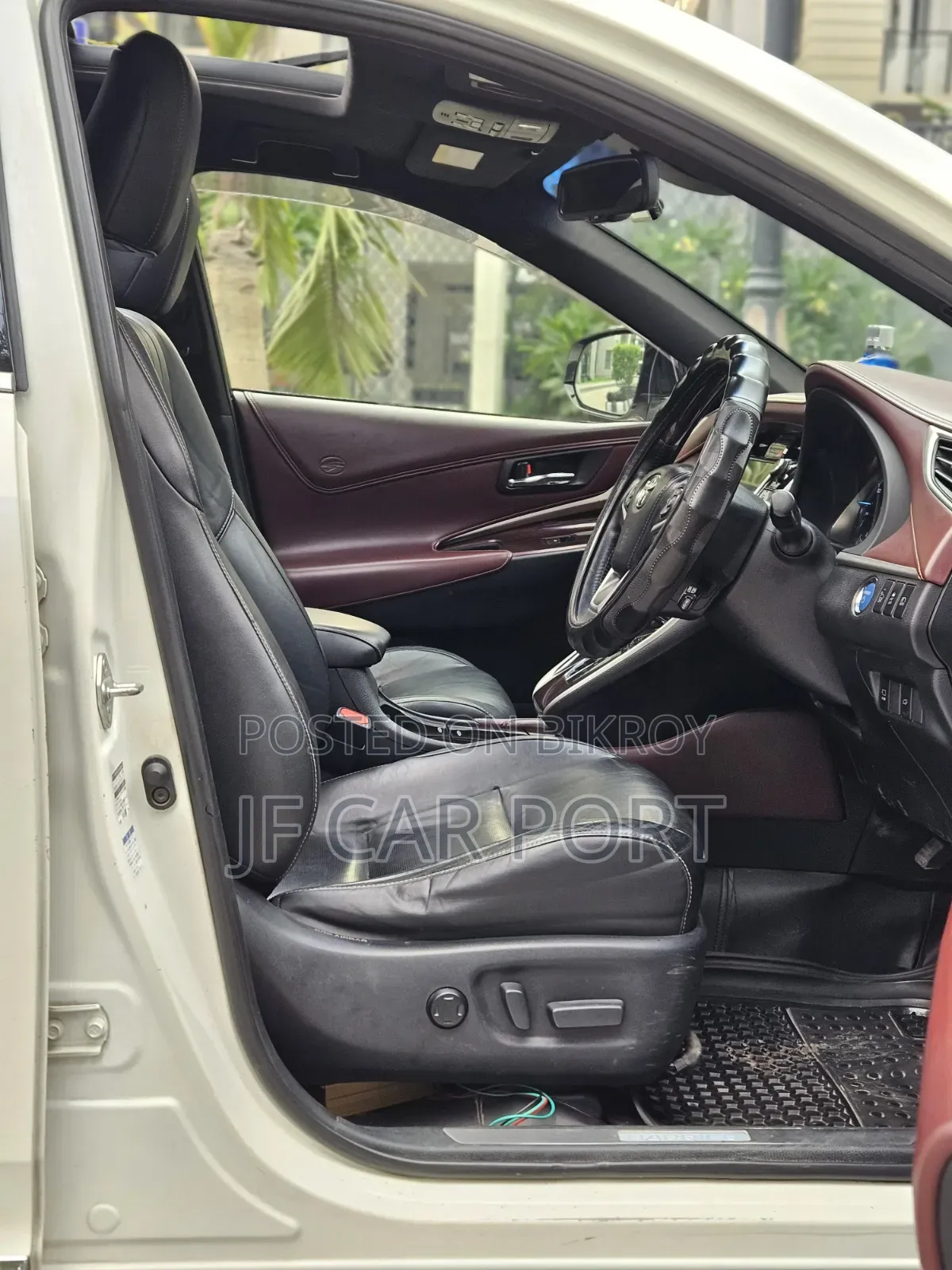 Toyota Harrier 2.5 Hybrid 4WD 2016 Pearl