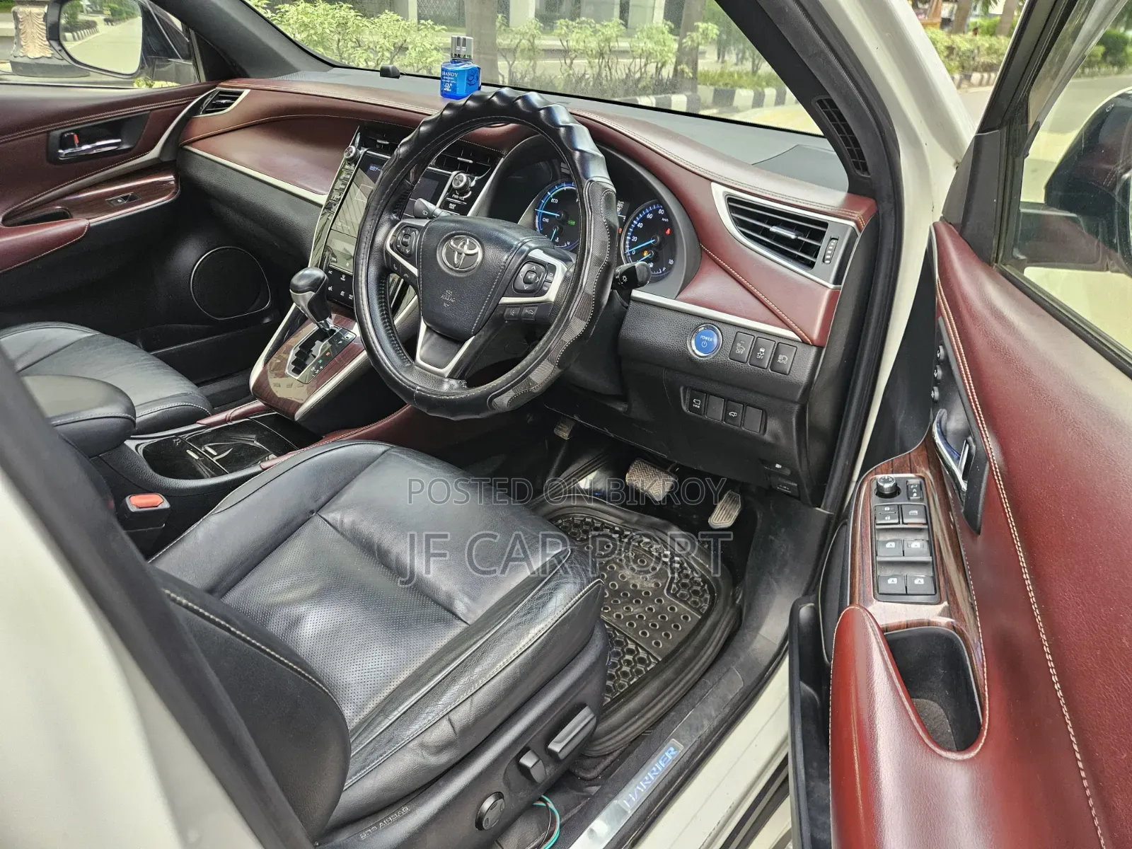 Toyota Harrier 2.5 Hybrid 4WD 2016 Pearl