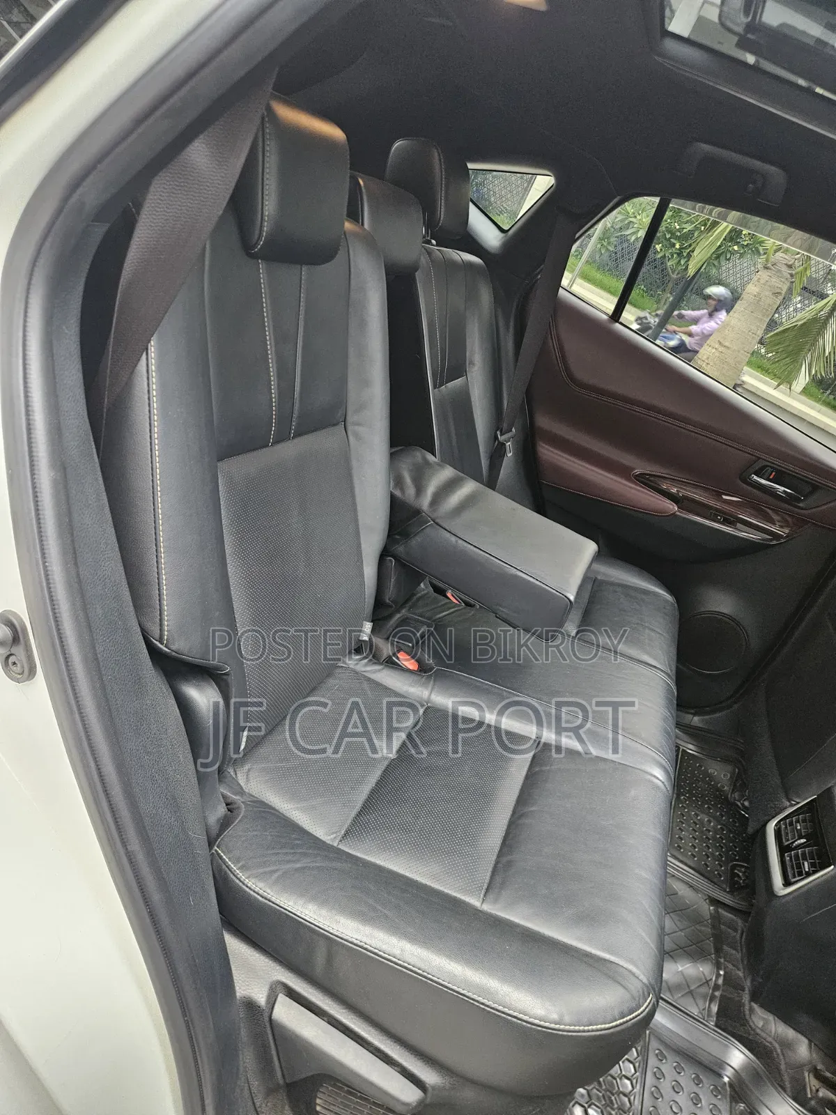 Toyota Harrier 2.5 Hybrid 4WD 2016 Pearl