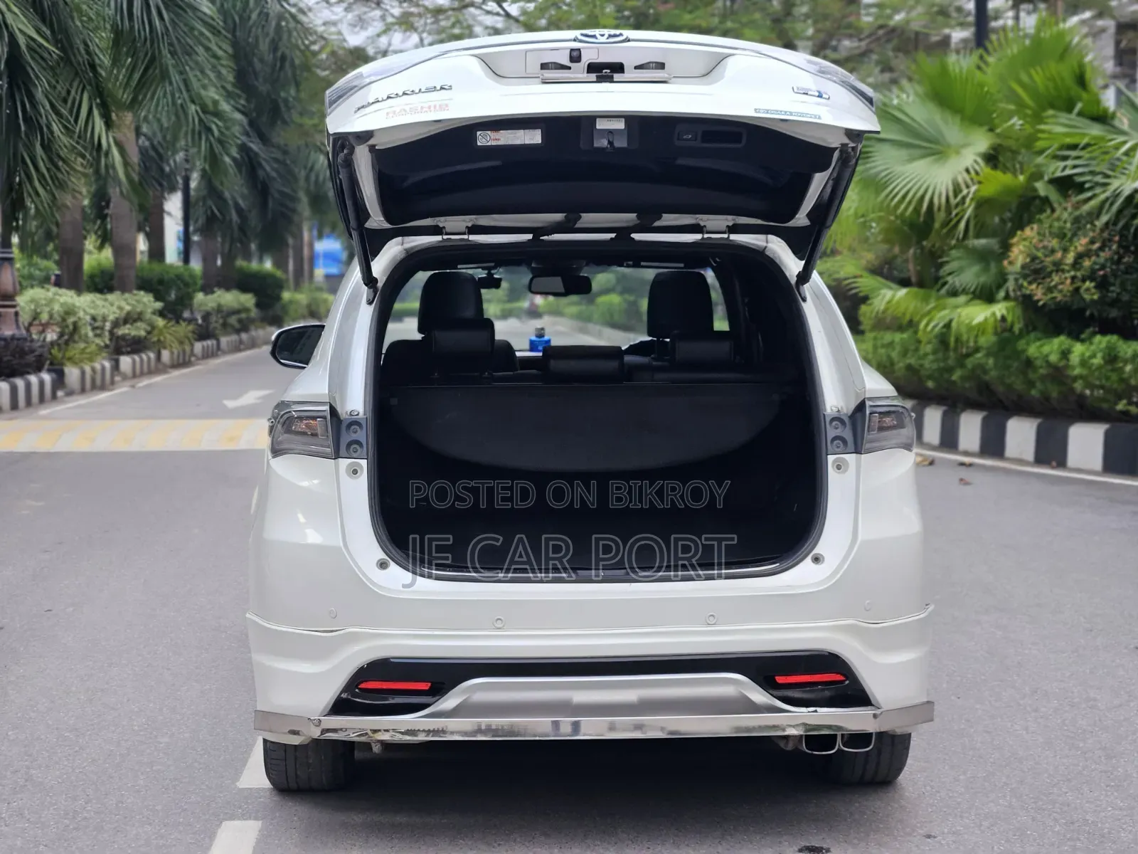 Toyota Harrier 2.5 Hybrid 4WD 2016 Pearl