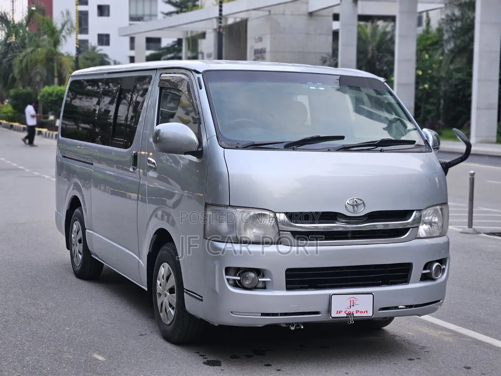 Toyota HiAce 2010 Silver