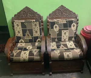 কাঠের তৈরি সোফার সেট