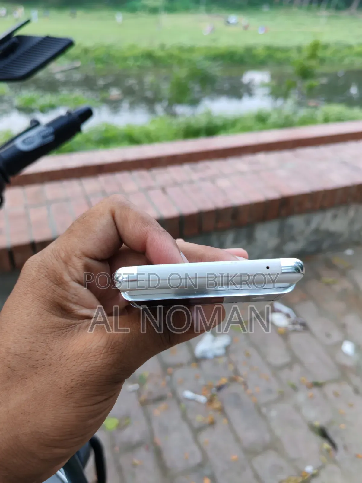 গুগল পিক্সেল ৬ প্রো ১২৮ জিবি হোয়াইট
