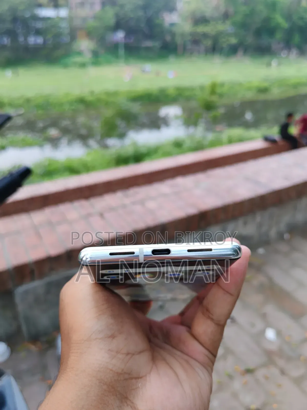 গুগল পিক্সেল ৬ প্রো ১২৮ জিবি হোয়াইট
