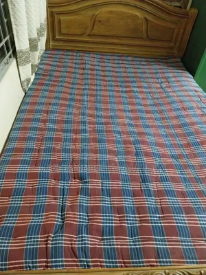 অল্প ব্যবহৃত ২ টি আরামদায়ক তোষক বিক্রি হবে।