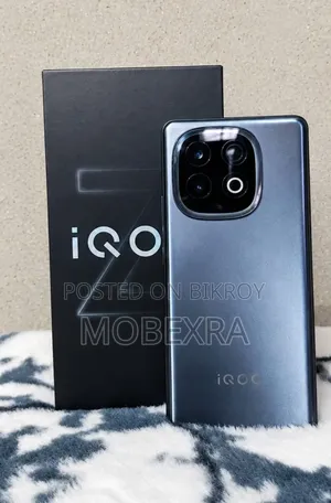 iQOO 256 GB Blue