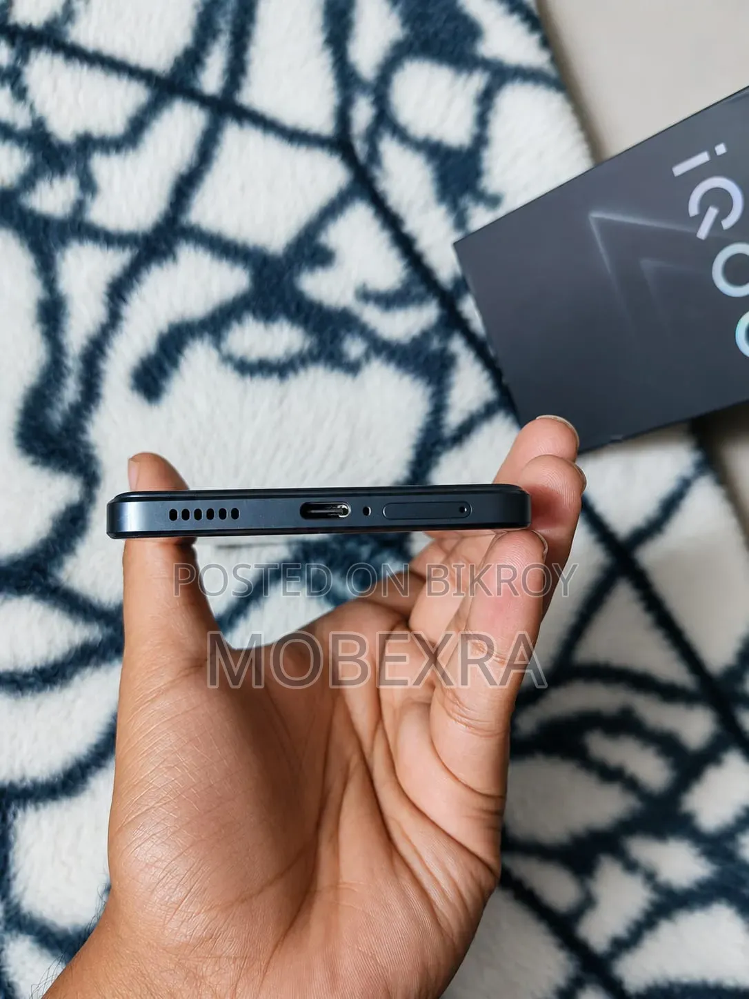iQOO 256 GB Blue
