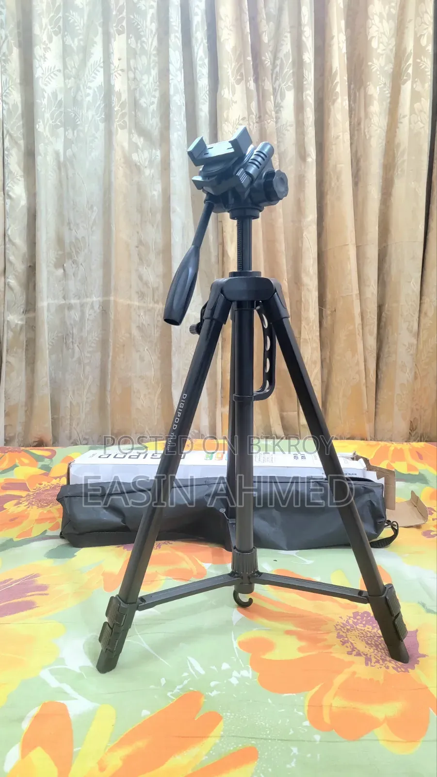 ডিজিটাল ক্যামেরা ট্রাইপড