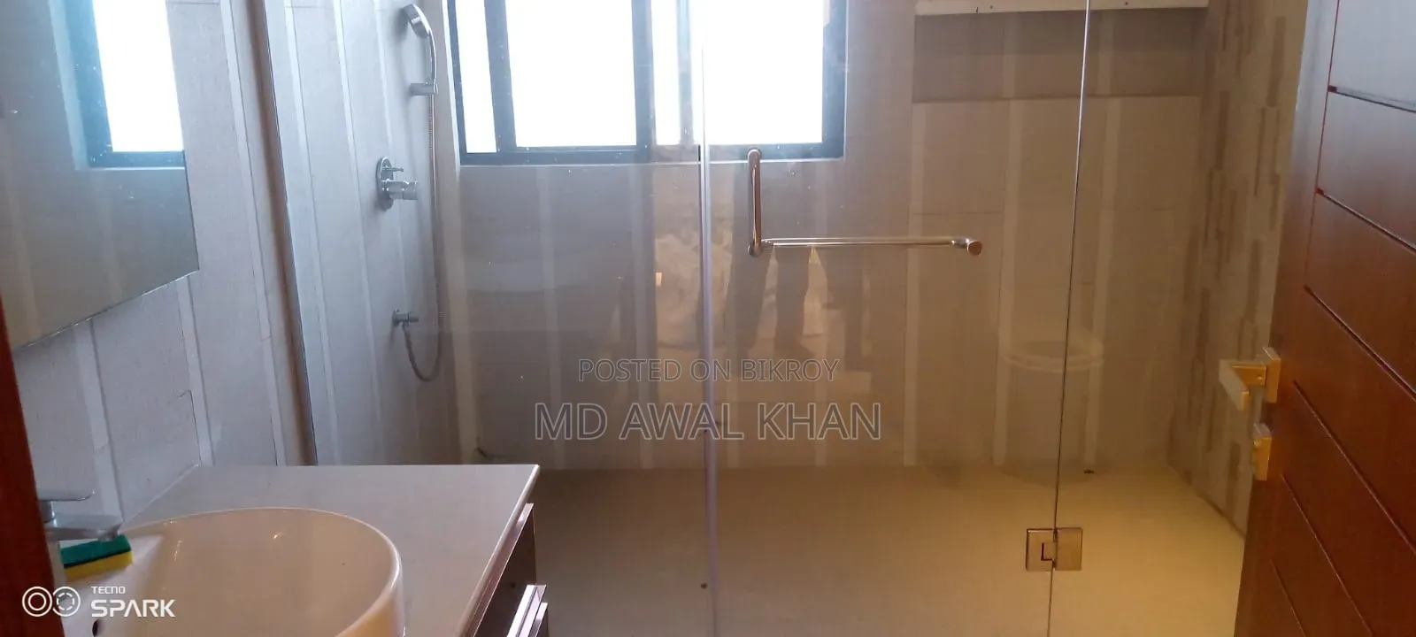 গুলশানের শাতায় ৩ বেডরুমের ফার্নিশড অ্যাপার্টমেন্ট ভাড়ার জন্য