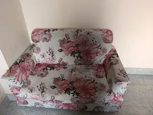 Urgent Sale: Fresh Condition Sofa