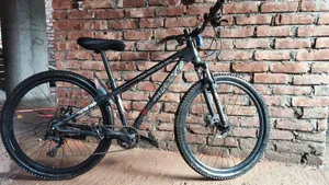 এই ফ্রেম টা বিক্রি হবে