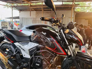 TVS Apache 160 4V 2021 Black