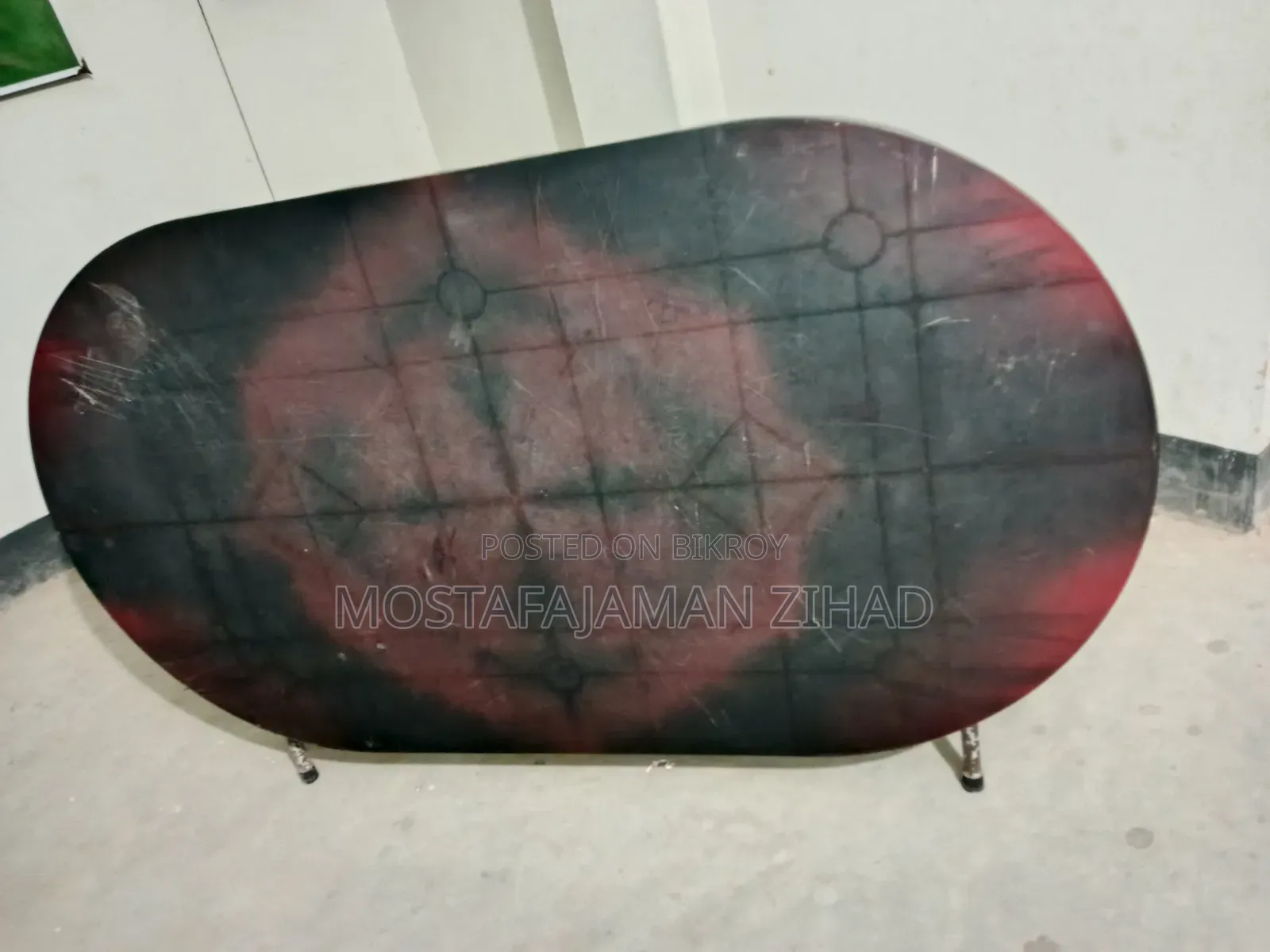 Tanin Plastic Dining Table