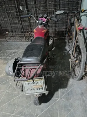 মোটরসাইকেল ২০১২ লাল