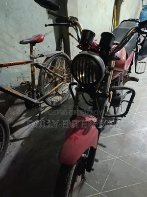 মোটরসাইকেল ২০১২ লাল