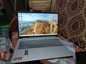 Laptop Lenovo IdeaPad 1 8GB AMD Ryzen 5 SSD 512GB