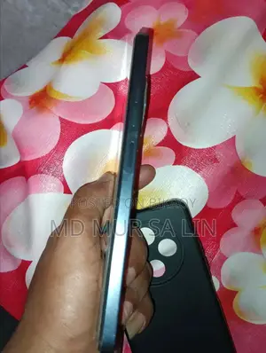 Tecno Spark 30 128 GB Yellow