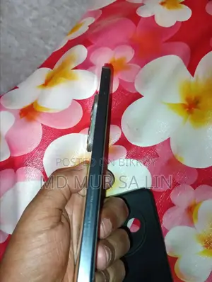 Tecno Spark 30 128 GB Yellow