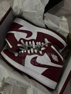 Nike Air Jordan 1