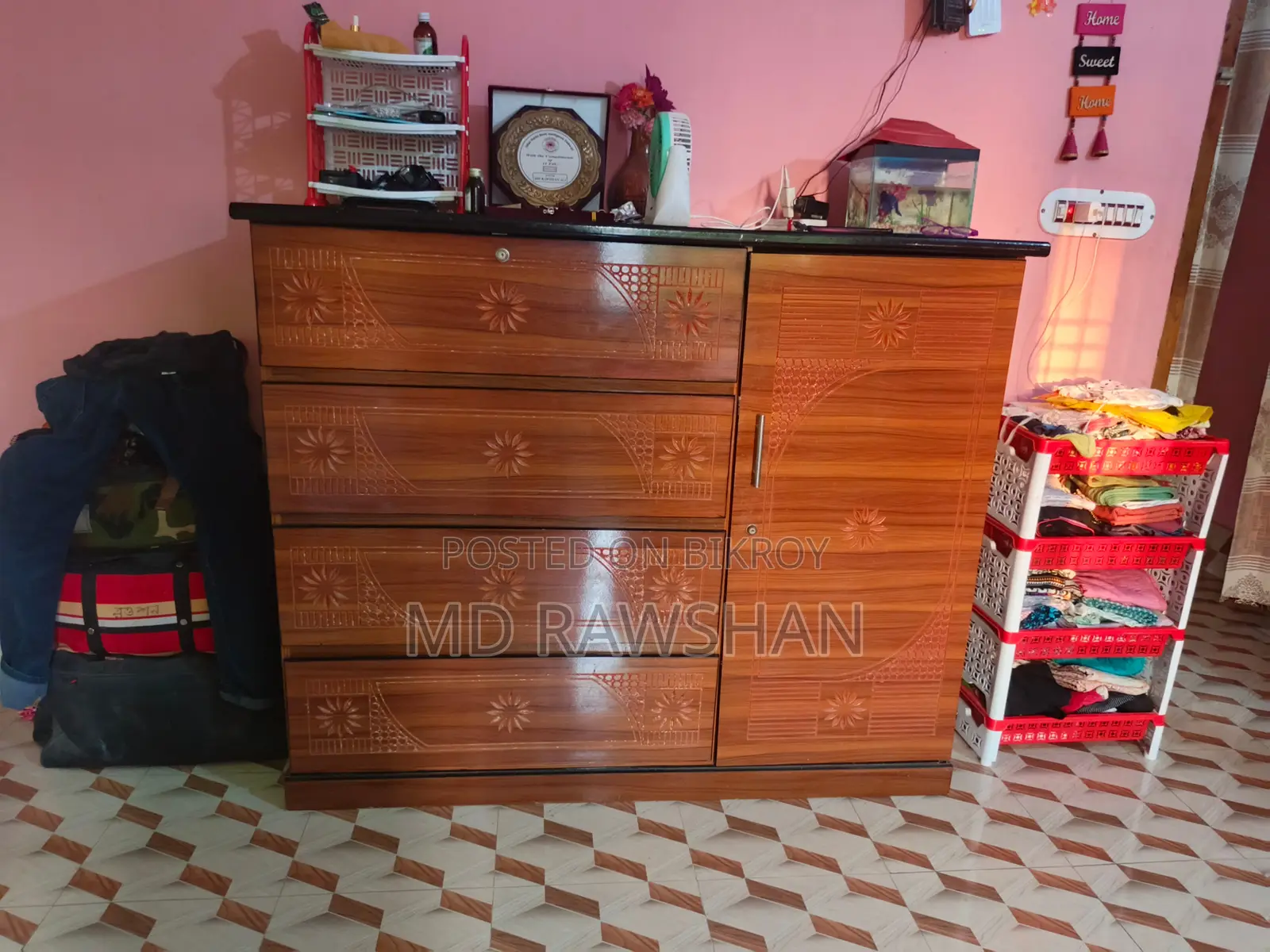 Wardrobe Like New