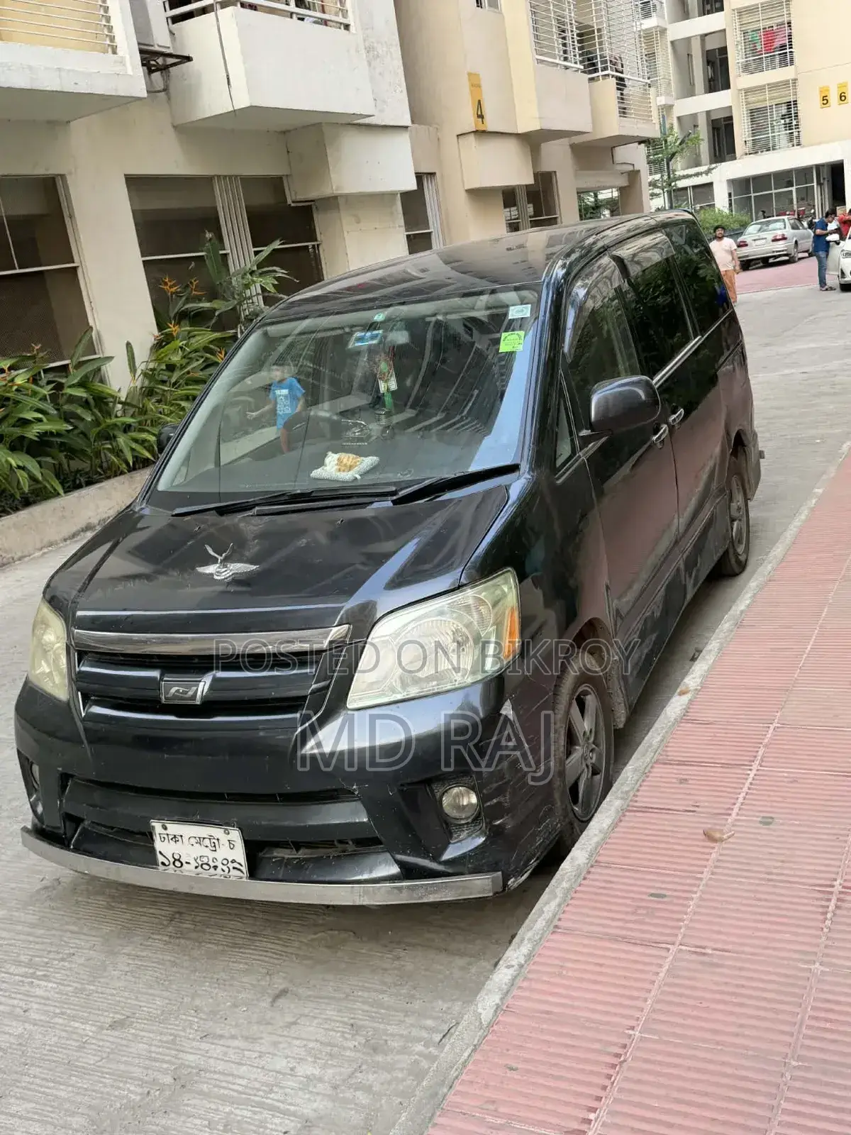 Toyota Noah 2004 Black