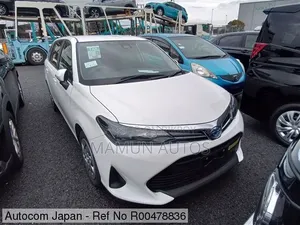 Toyota Corolla Fielder 1.5 Hybrid FWD 2023 White