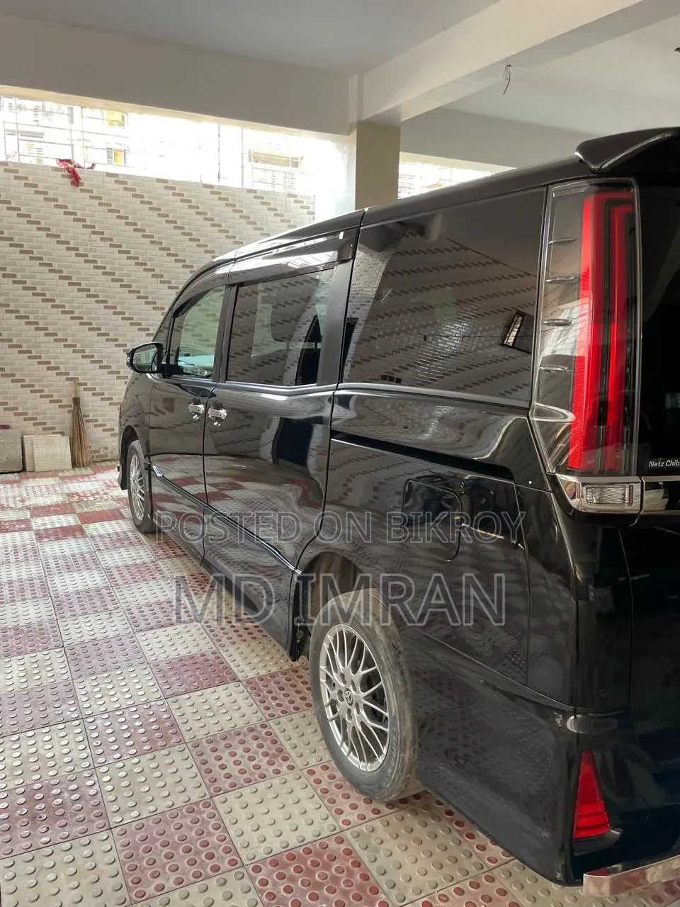 New Toyota Noah 1.8 FWD Hybrid (7 seater) 2020 Black