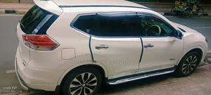 Nissan X-Trail 2.0 Hybrid FWD 2015 Pearl