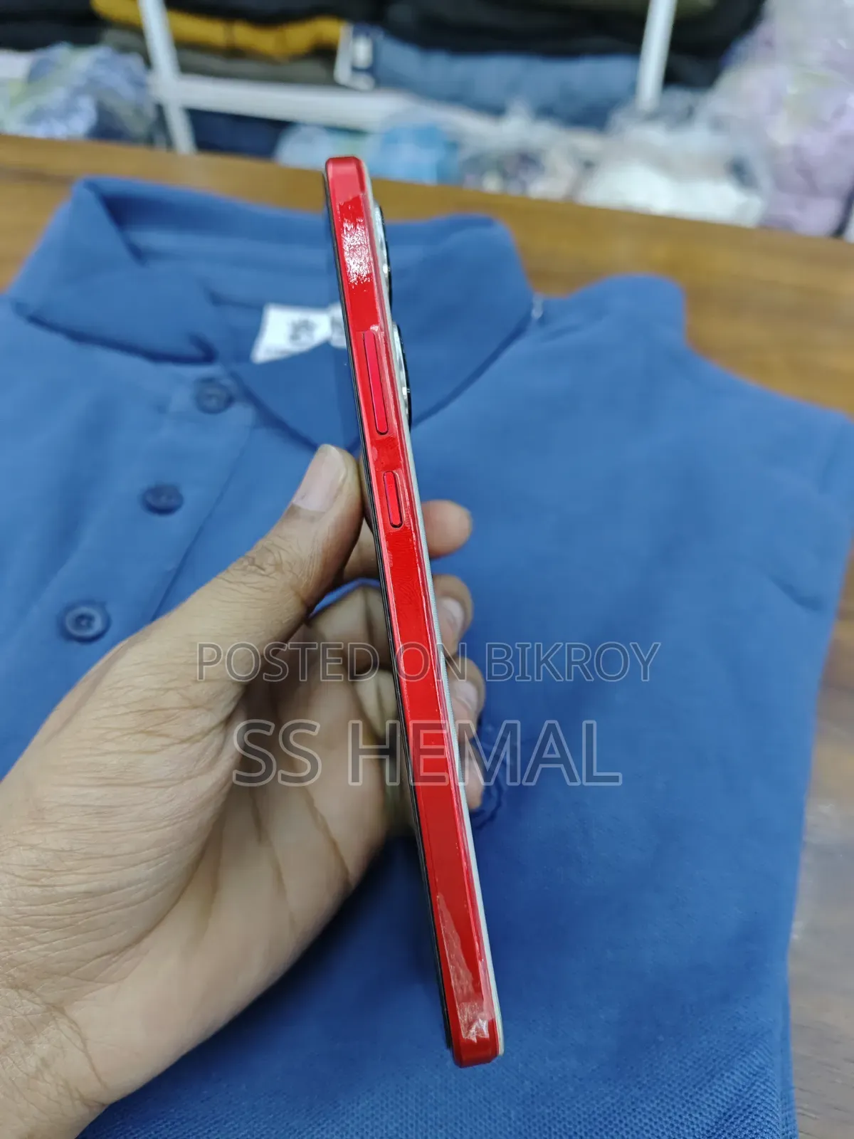 আইকিউওও ২৫৬ জিবি রেড