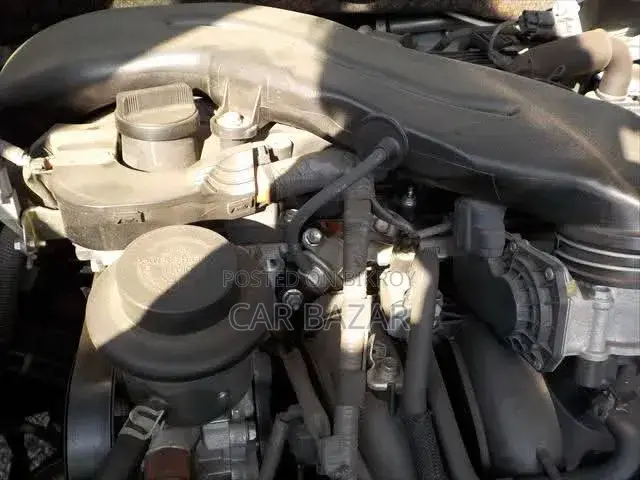 Toyota Noah 2016 Silver