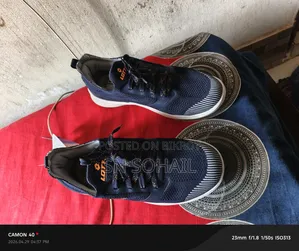 Lotto Sneakers Size-40